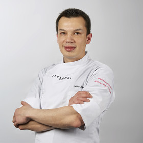 Portrait 004.jpg