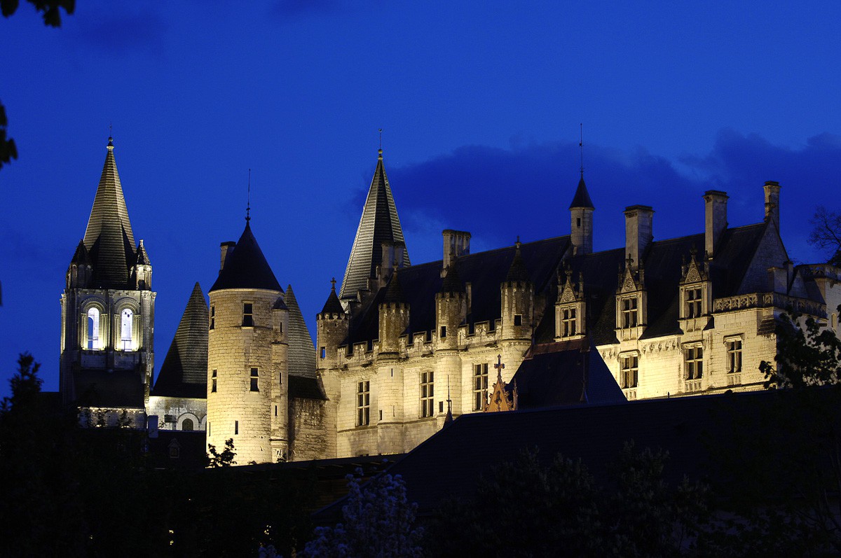 Loches 2.jpg